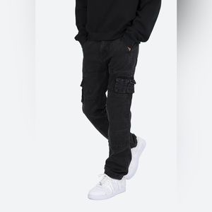 mnml black cargo